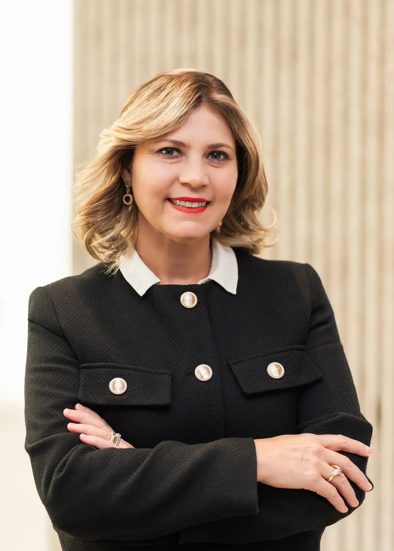 Laura Batlle, Asociada